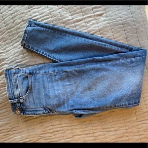 American Eagle Skinny Jeans-lighter wash